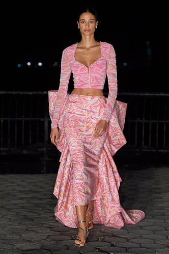 Ода женственности: коллекция Prabal Gurung SS22
