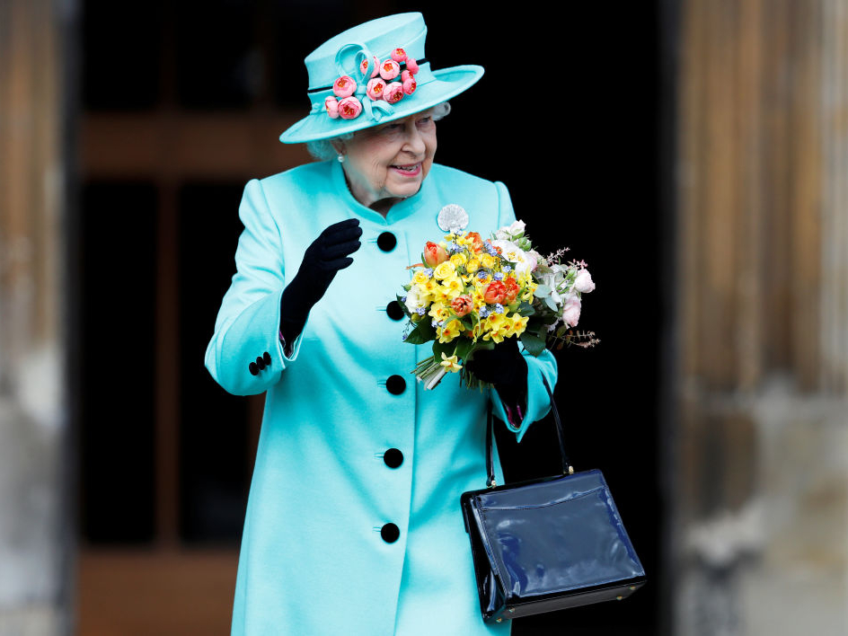 Елизавета II в Виндзоре, апрель 2017 | marieclaire.ru