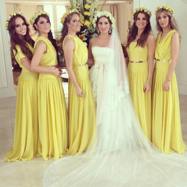 Все подружки невесты облачились в наряды ярко желтого цвета от самого молодого дизайнера России - Киры Пластининой