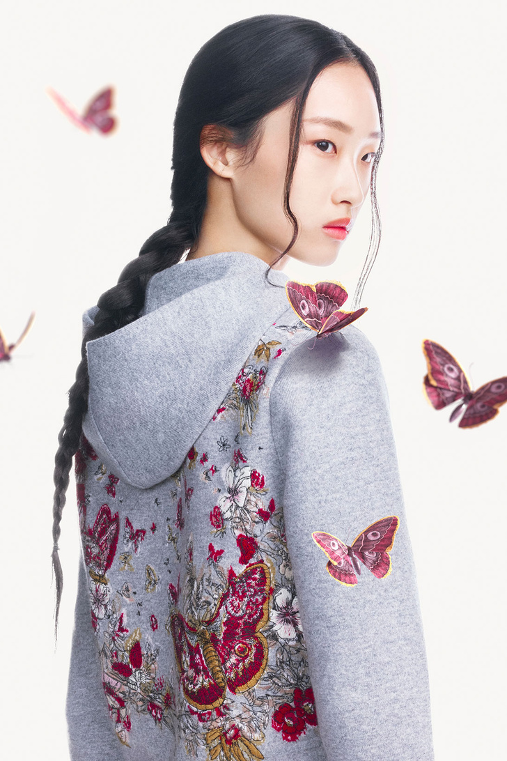 Фото №5 - Китайский Новый год в стиле Dior — это много розового цвета и бабочек