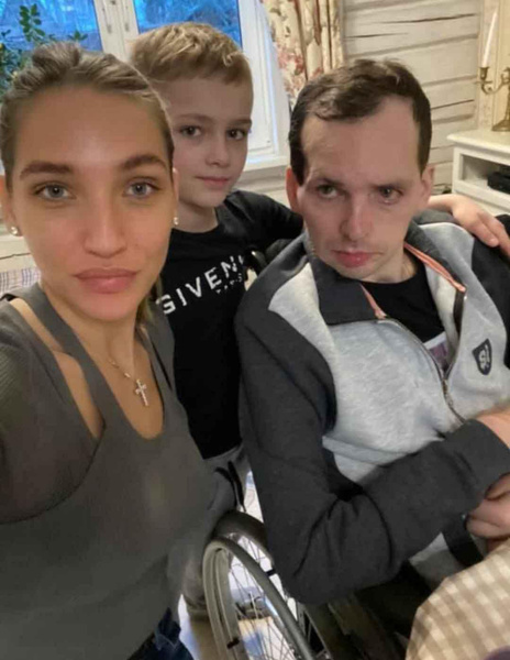 Жена парализованного после инсульта Алексея Янина: «Надежда остается»