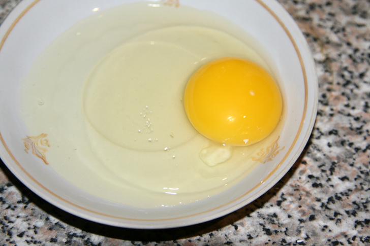 Как варить яйца в микроволновке