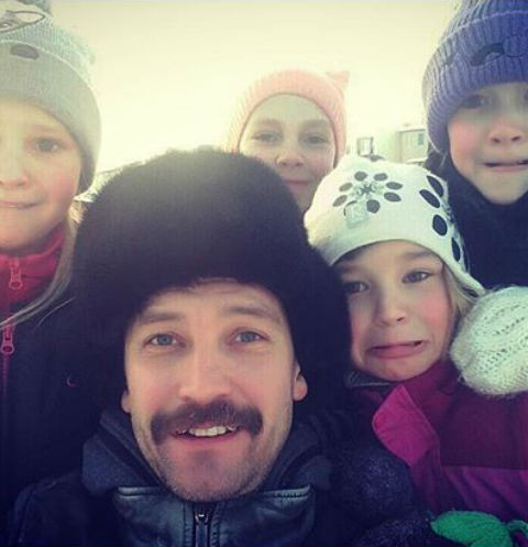 Владимир Кристовский с дочерьми