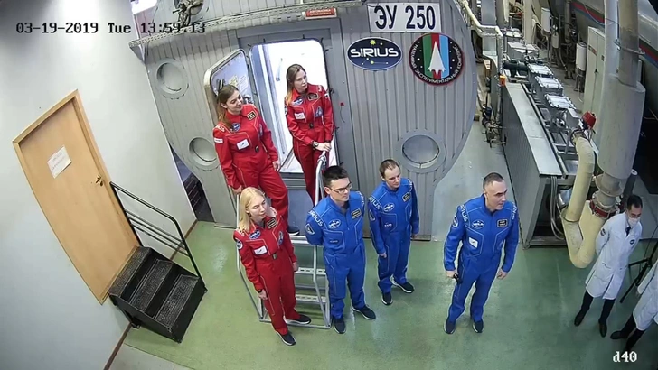 Документальный фильм «Свобода в квадрате» режиссёра Анастасии Зверьковой