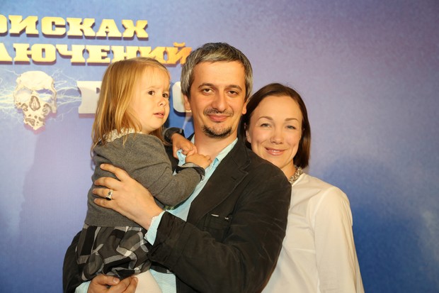 В честь 10-летия дочки Ани Мороз и Богомолов показали фото из семейного архива