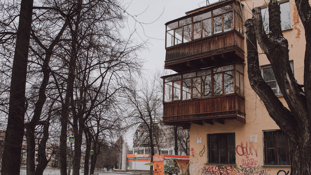 Фото №1 - Россиян из аварийного жилья предложили расселять в индивидуальные дома