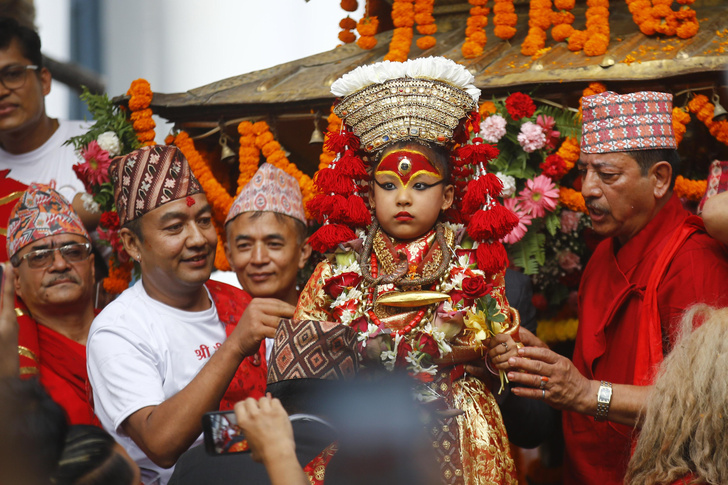 Безупречные красавицы: как в Непале растят настоящих богинь