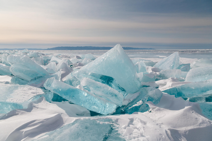 Бурятия и ее чувство льда: 5 причин побывать на замерзшем Байкале