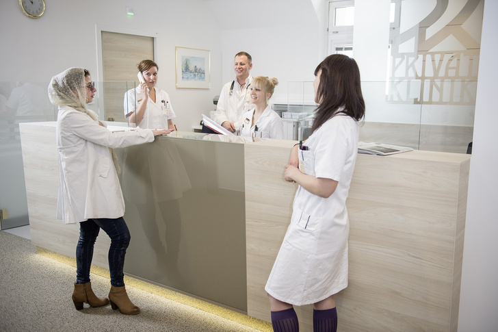 Как принимают пациентов в старейшей частной клинике Вены