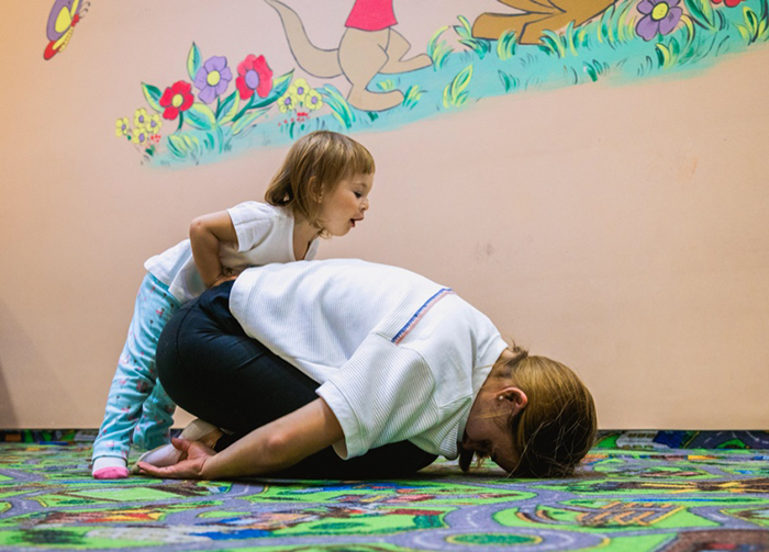 Упражнения от боли в пояснице в домашних условиях, упражнения для мамы с ребенком
