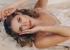 7 ошибок, которые напрочь испортят свадебный макияж –– хороший визажист их никогда не допустит
