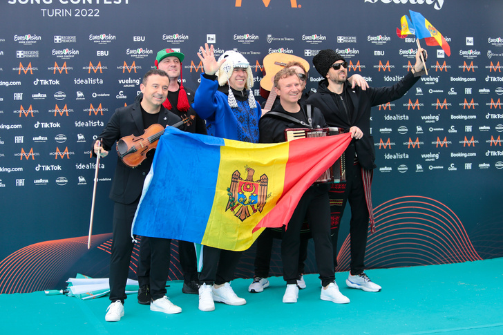 «Евровидение-2022»: самые безумные наряды участников конкурса