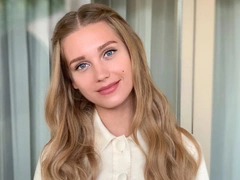 Кристина Асмус рассказала, почему не носит обручальное кольцо
