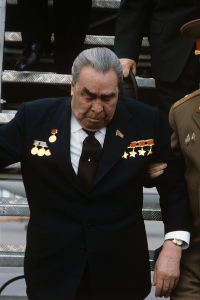 Покушение, крах здоровья и семейное проклятье Леонида Брежнева