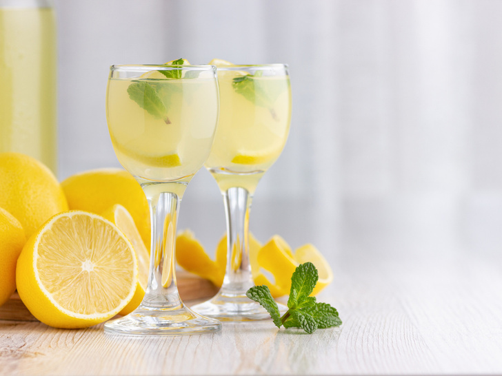 От лимончелло до имбирной: 5 рецептов домашних настоек