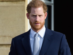 Принц Гарри признался, что с трудом переживает отлучение от королевской семьи