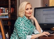Василиса Володина пытается помочь семье погибшей подруги