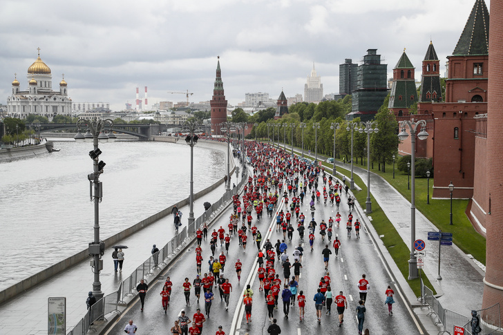 В Москве прошел благотворительный забег МТС «Бегущие сердца»