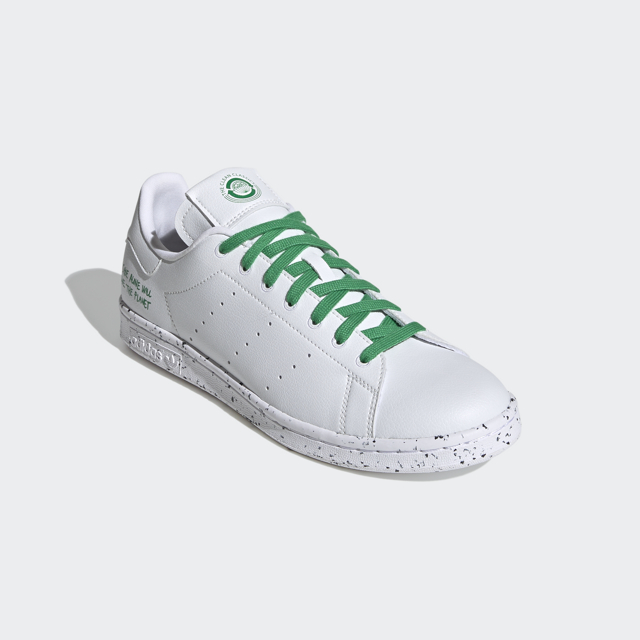 Кроссовки недели: экологичные adidas Clean Classics