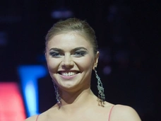 Алина Кабаева: «До сих пор благодарна Юле Барсуковой за то, что золото Сиднея уехало в Россию»