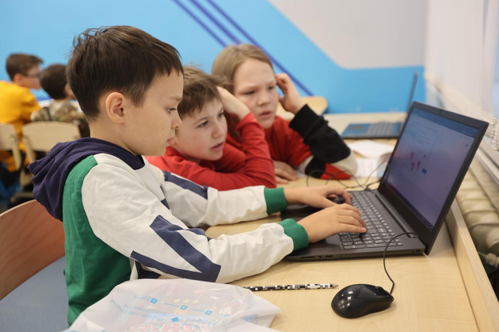 Школьники Москвы станут героями пиксельной игры