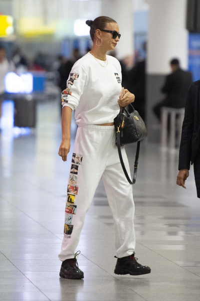 Белая королева: Ирина Шейк умеет выглядеть на миллион даже в спортивном костюме