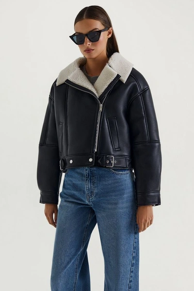 Дубленка Love RepublicЦена: 8 999 руб.Где купить: loverepublic.ru