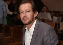 Константин Хабенский устроил сыну вечеринку в школе магии