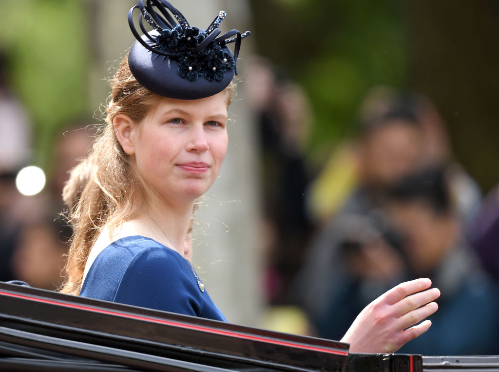 Lyubimaya Vnuchka Ee Velichestva 5 Lyubopytnyh Faktov O Ledi Luize Vindzor Marie Claire