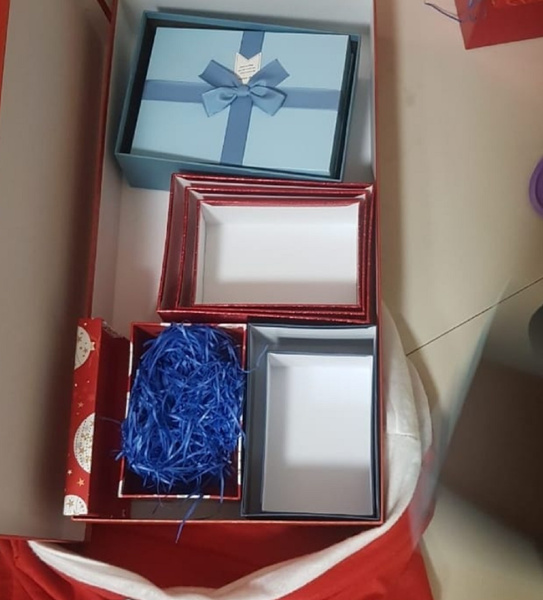 Программа «Модный приговор» прислала онкобольным детям на Новый год четыре мешка пустых коробок