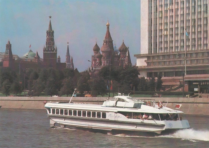 История одной фотографии: откуда советское судно «Ракета» взялось в Лондоне в 1975 году?