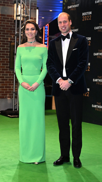 Конфуз по-американски: зеленое платье Кейт Миддлтон стало мемом