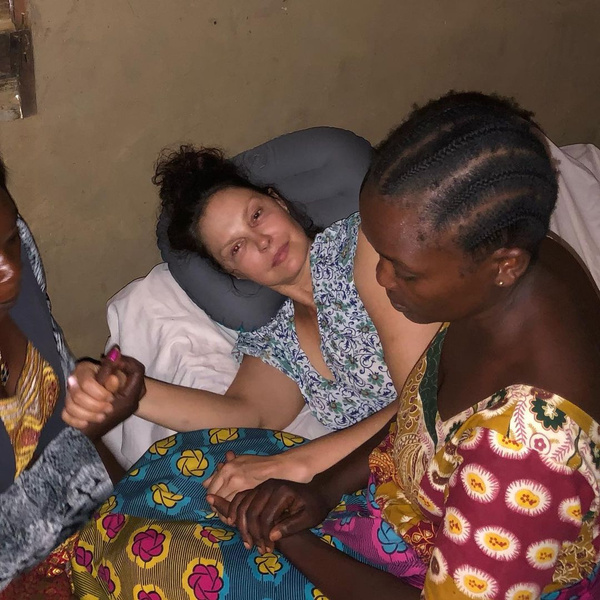 Чудом избежала ампутации ноги: путешествие актрисы Эшли Джадд в Конго обернулось 55-часовой спасательной операцией