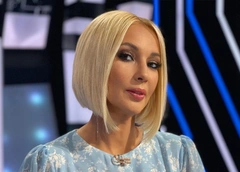«Ходит хорошо, а рука не работает»: как мама Леры Кудрявцевой выглядит после инсульта
