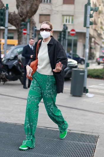 Джиджи Хадид в Милане | marieclaire.ru