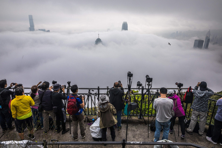 Гонконг накрыл густой туман