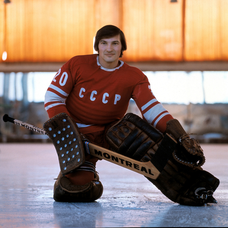 Владислав Третьяк в качестве вратаря знаменитой хоккейной команды СССР, 1972 год.