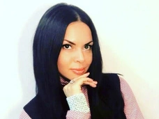Тори Карасева не выходит из дома после расставания с любимым человеком