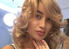 Елена Бушина исполнила зажигательный танец в бикини