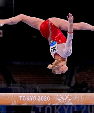 Болеем за наших гимнасток в финале командного многоборья на ОИ-2020 и любуемся личными фото