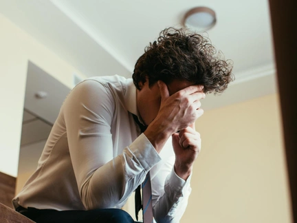 Кто-то проник в номер, отравил и оставил записку. Питерский бизнесмен проснулся в отеле с трупом жены