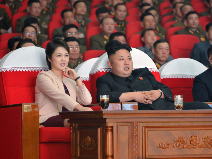 Что известно о загадочной жене Ким Чен Ына, которую не видели на публике почти год