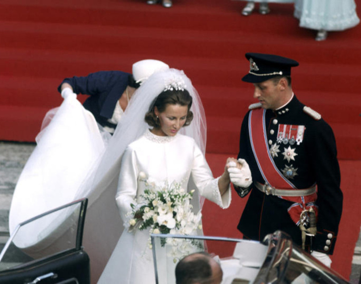 Фото №8 - Пять королевских невест, отказавшихся от тиары на свадьбе