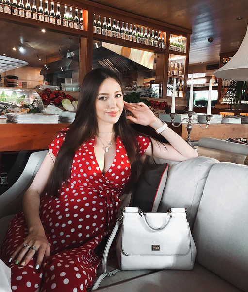 Анастасия Костенко беременна, последние новости 2018, фото