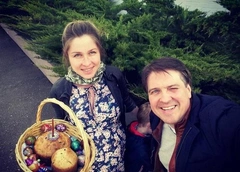 «Очки надел, на голове порой кавардак…»: Денис Матросов винит себя в расставании с женой