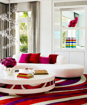 Красный цвет в гостиной: 40 ярких примеров