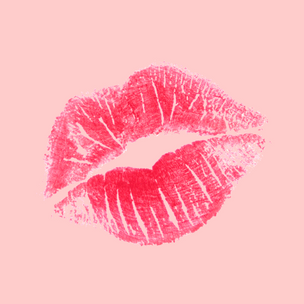 Гадание дня: Где случится твой первый поцелуй?