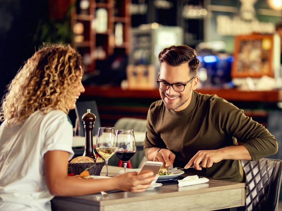 Куда сходить на ужин? 5 пабликов ВКонтакте с лучшими гастрономическими обзорами | marieclaire.ru