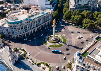 Туда и обратно: занимательная прогулка по главной улице Тбилиси для любителей истории и архитектуры