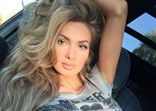 Евгения Феофилактова впервые показала фото без макияжа